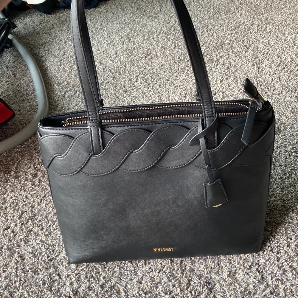 Nine West Black Shoulder Purse - Picture 2 of 14